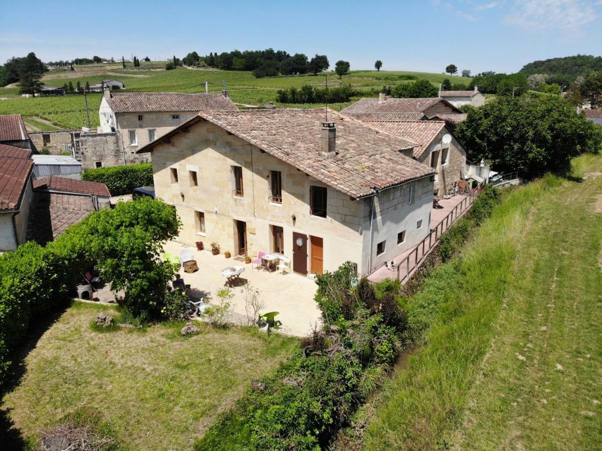 Отель La Petite Madeleine Кастийон-ла-Батай Экстерьер фото